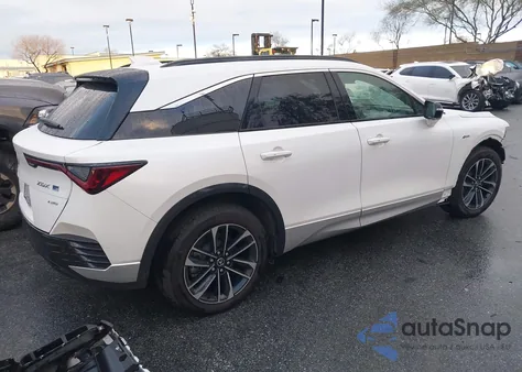 2024 Acura Zdx A-Spec z USA, uszkodzony, nr VIN 4W5KHNRL4RZ518443